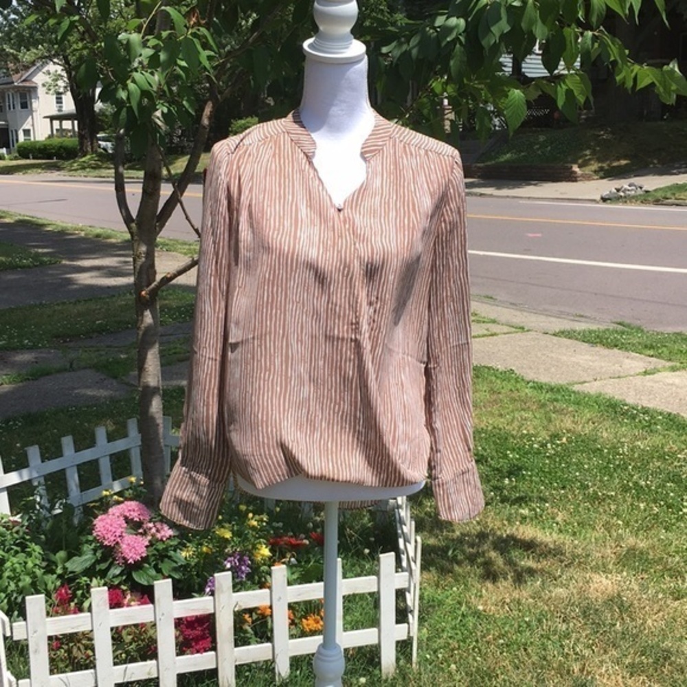 Dahyla tan/ cream striped long sleeved‎ top